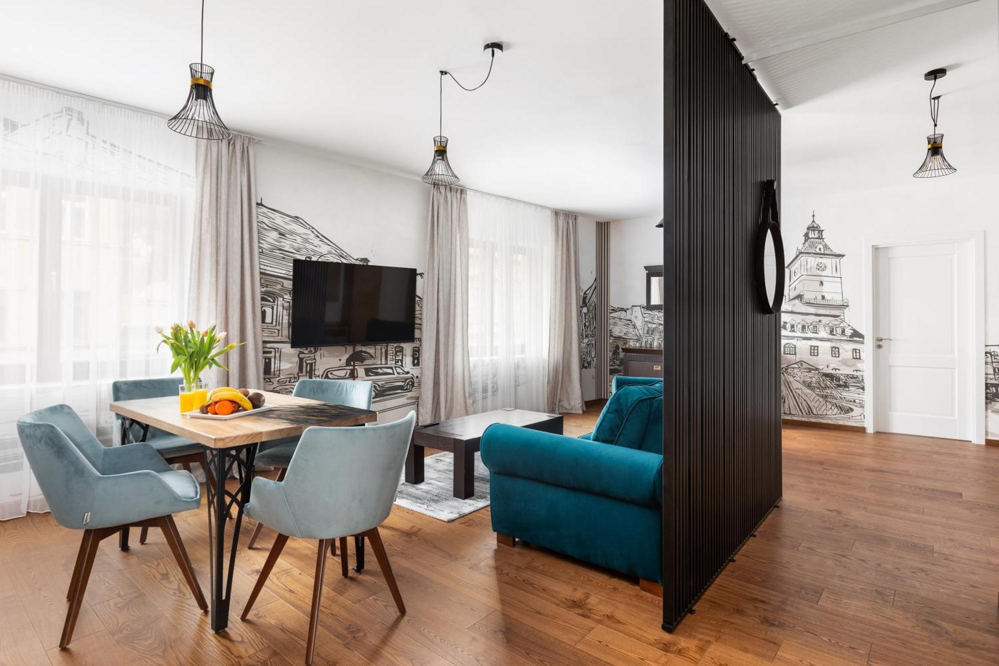 Peak Aparthotel - Old Town - By Cityhost Braşov Buitenkant foto